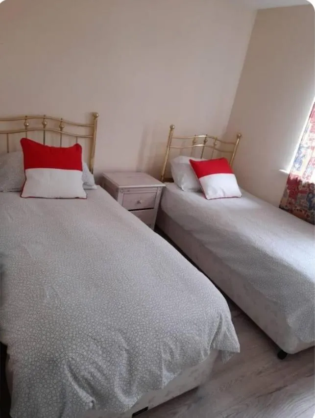 Holiday home Lovely 2-Bedrooom Home, Away From Home London